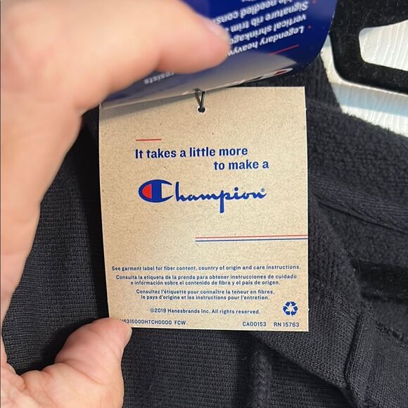 CHAMPION Size Large NWT Black Classic Crew Neck Sweatshirt Reverse Weave Cropped - Picture 5 of 11